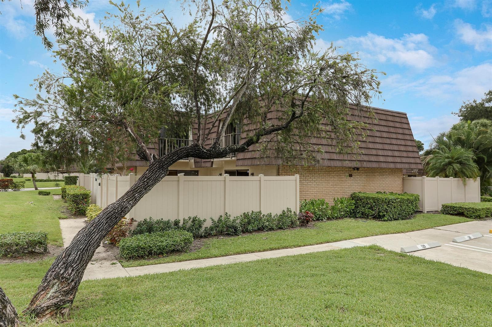 7126 71st Way, West Palm Beach, FL 33407 — zdjęcie 2