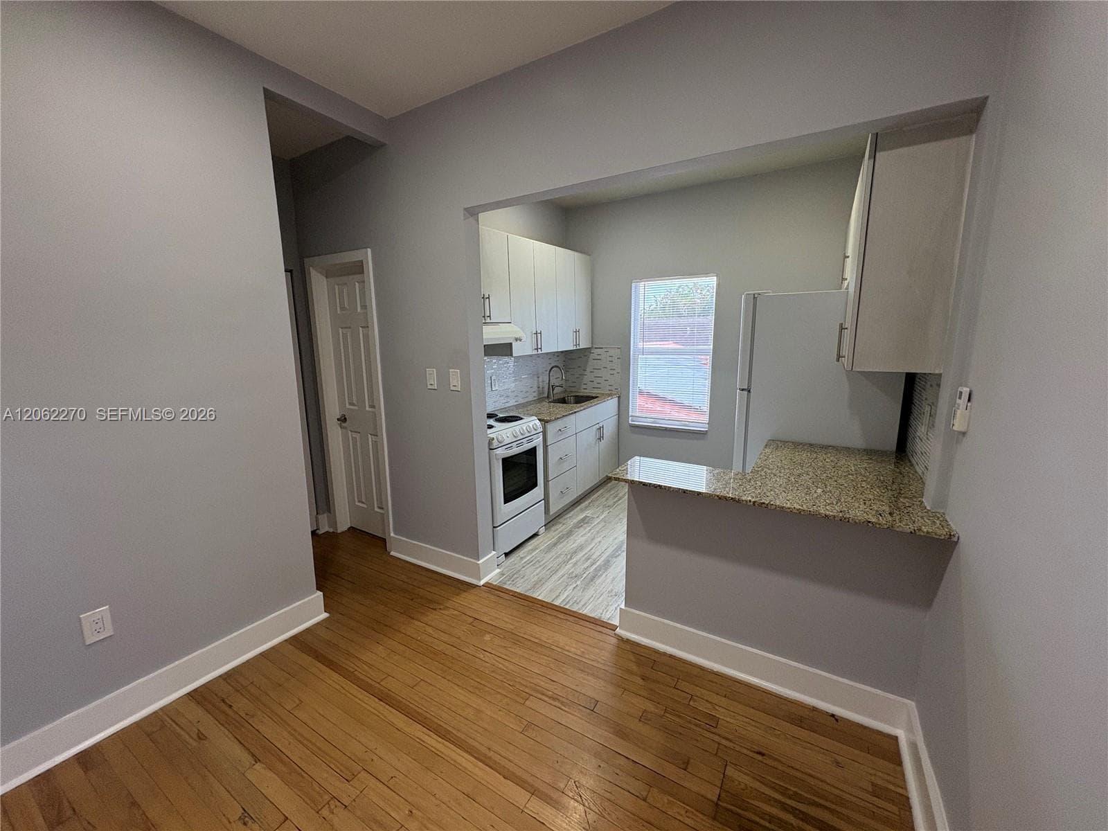 3237 SW 4th St # 9, Miami, FL 33135 — zdjęcie 4