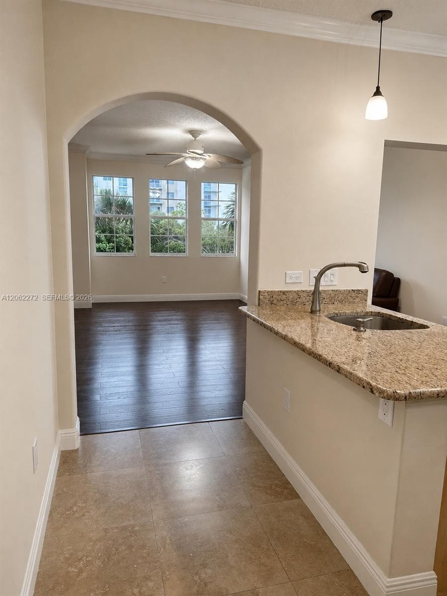 533 NE 3rd Ave # 320, Fort Lauderdale, FL 33301 — zdjęcie 2