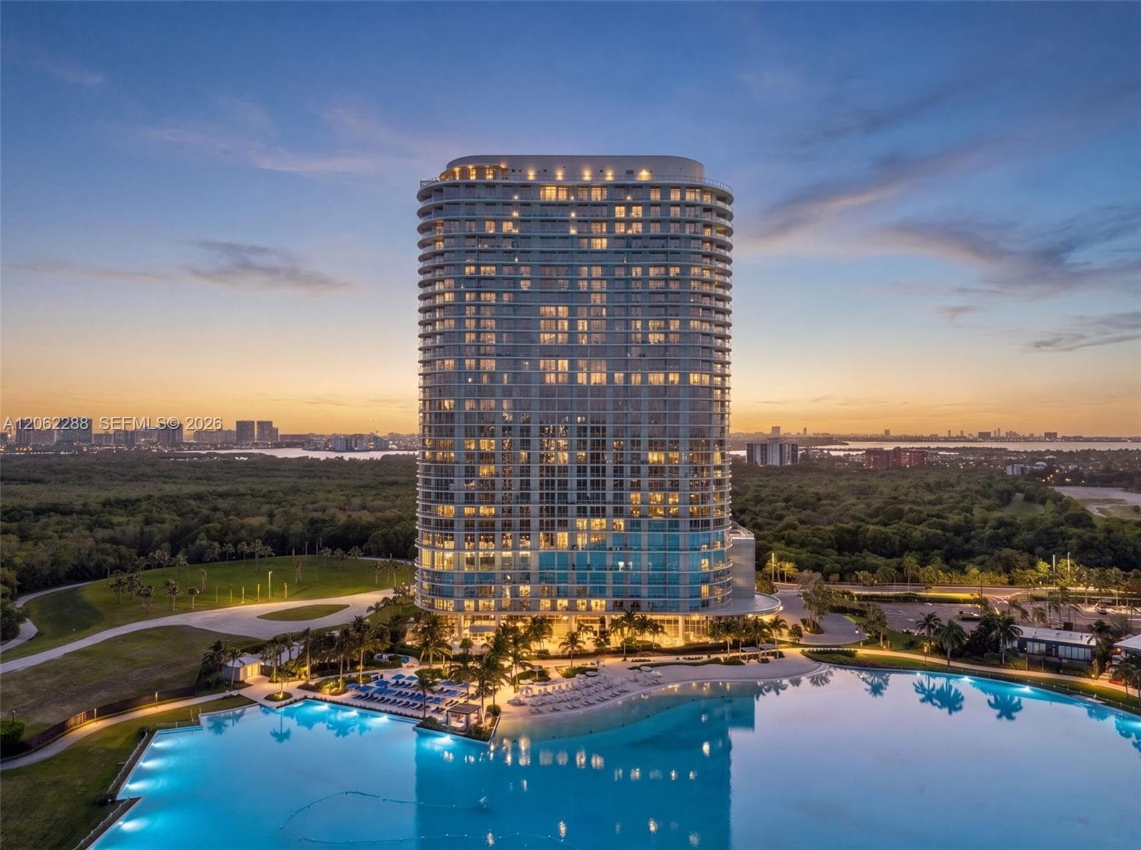 2411 Laguna Circle # 2011, North Miami, FL 33181