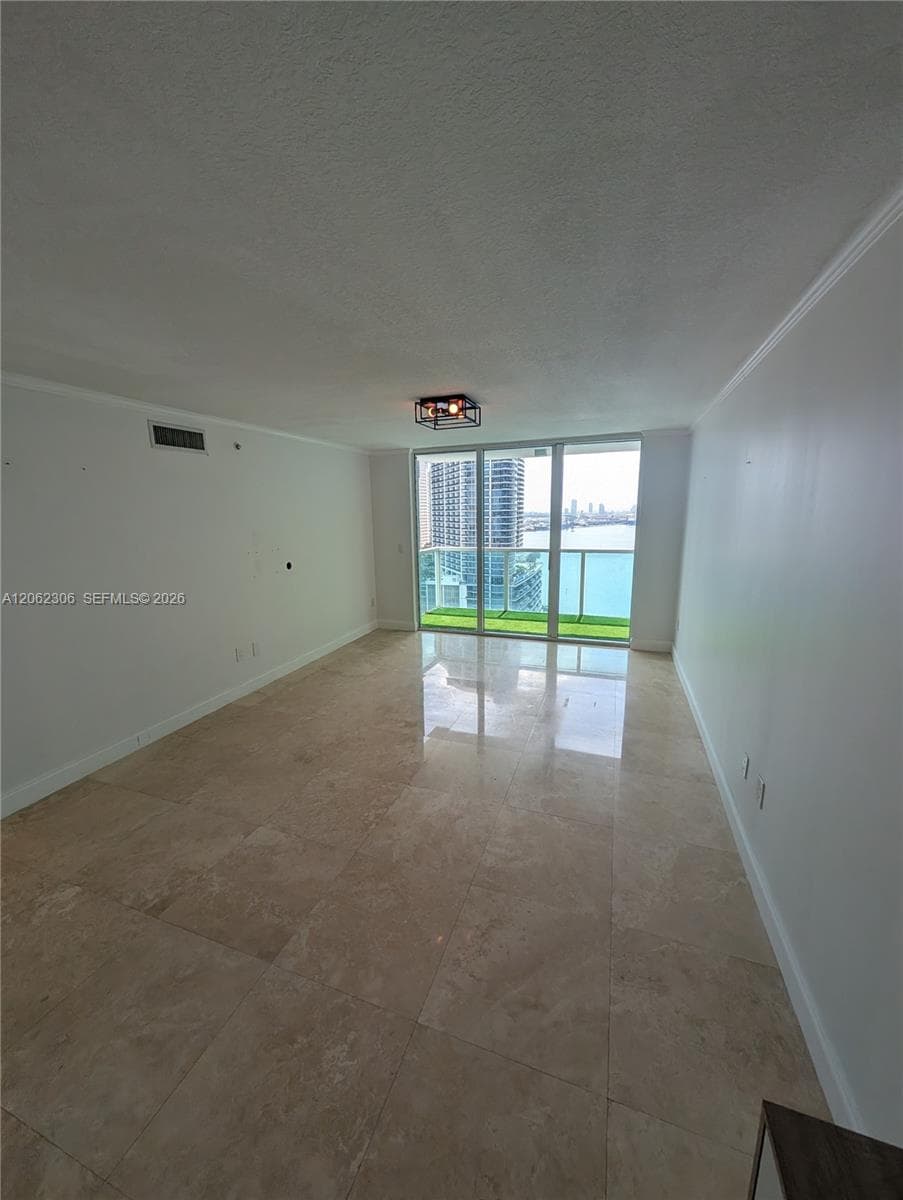 31 SE 5 # 3002, Miami, FL 33131 — zdjęcie 2