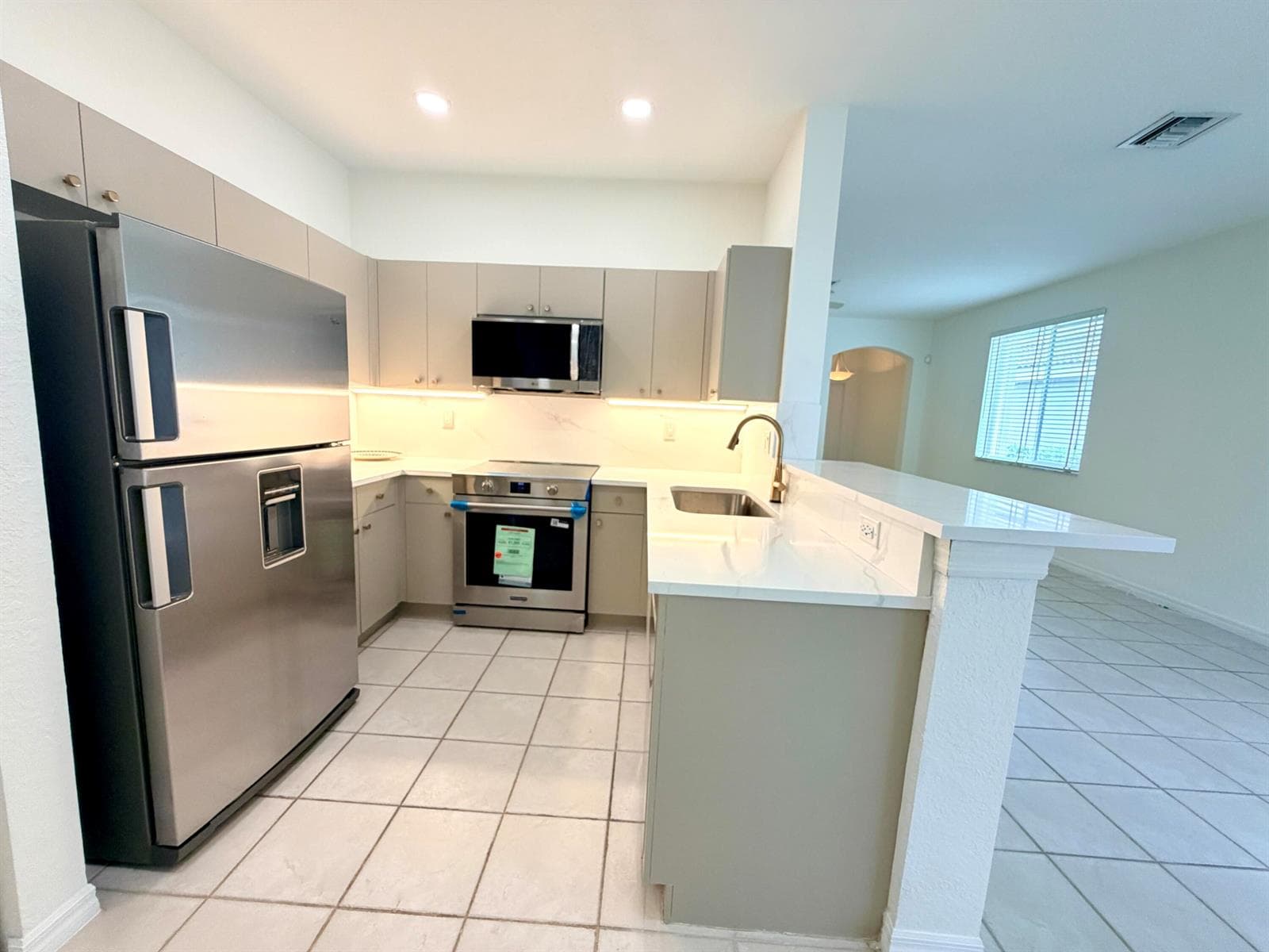 673 CONSERVATION Drive, Weston, FL 33327 — zdjęcie 5