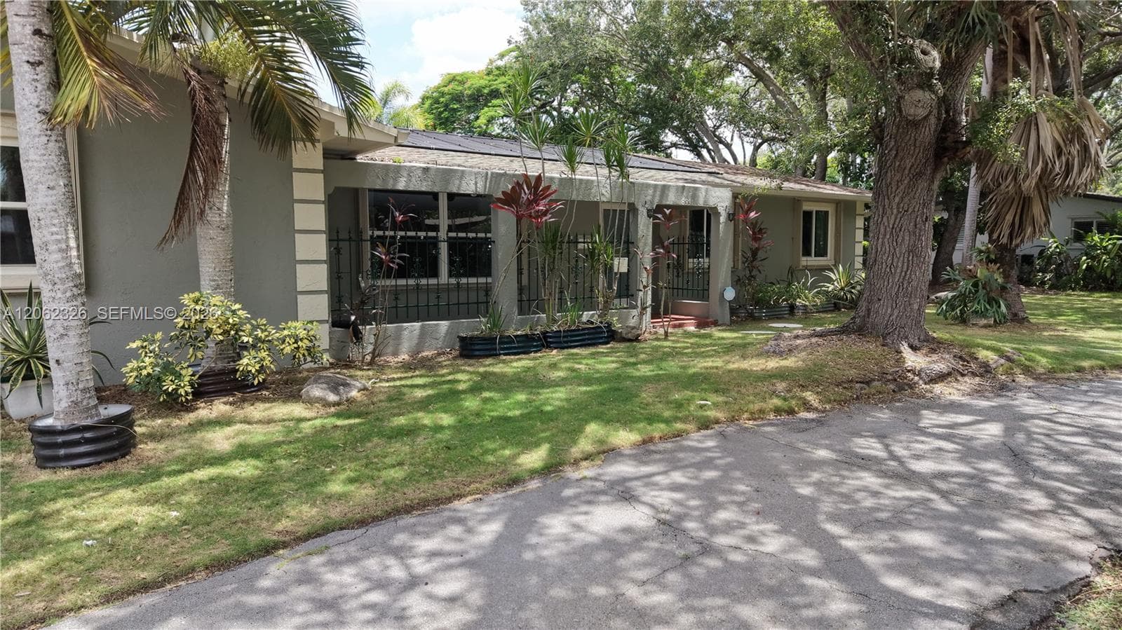 8331 SW 156th St, Palmetto Bay, FL 33157