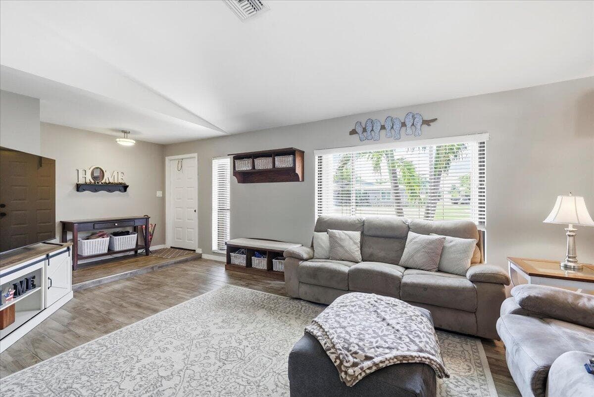 7041 NW 23RD Street, Margate, FL 33063 — zdjęcie 5
