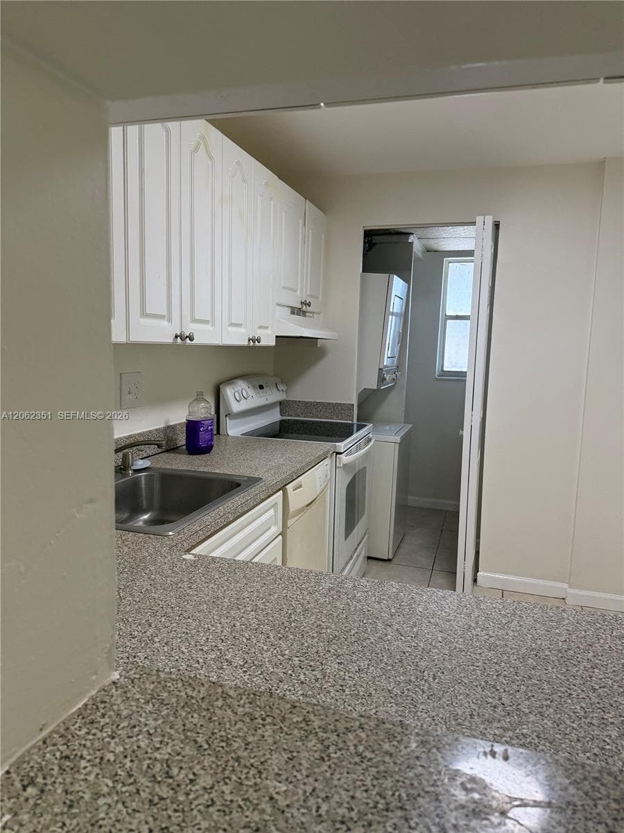 7825 Fairview Dr # 204, Tamarac, FL 33321 — zdjęcie 2