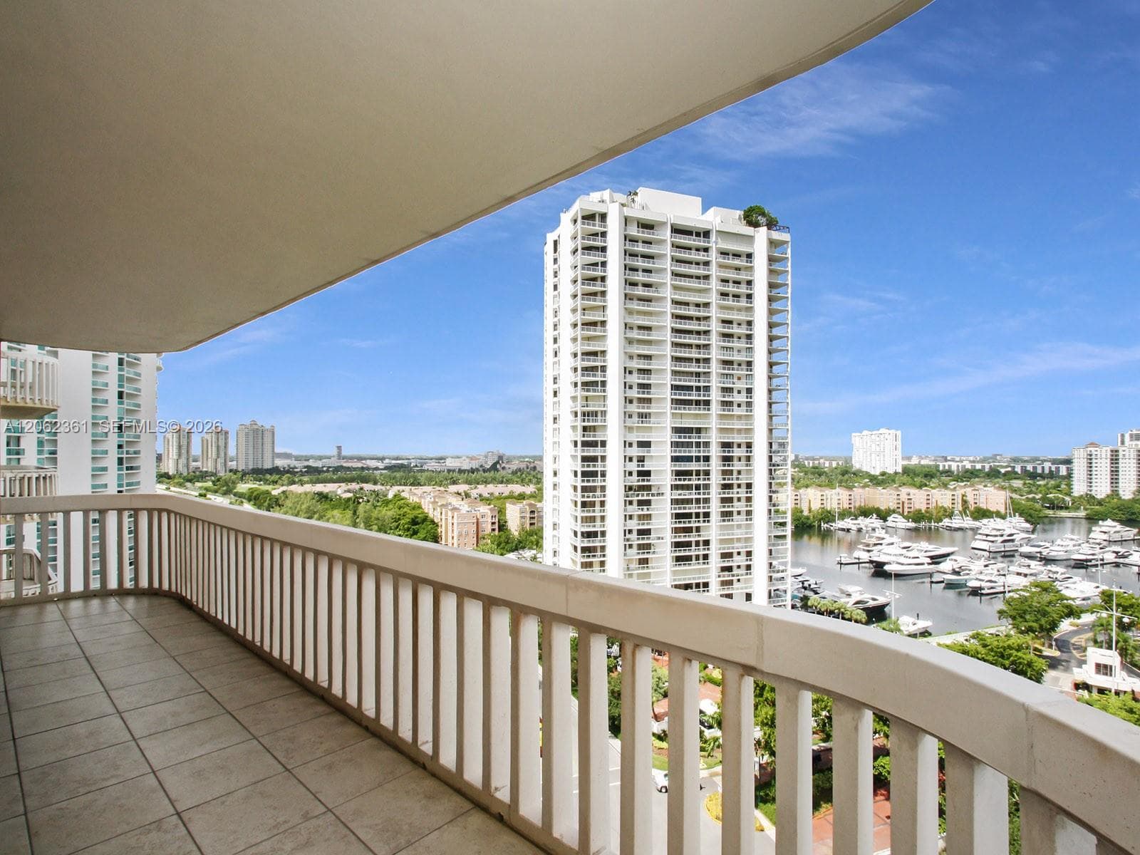 19355 Turnberry Way # 12C, Aventura, FL 33180 — zdjęcie 4