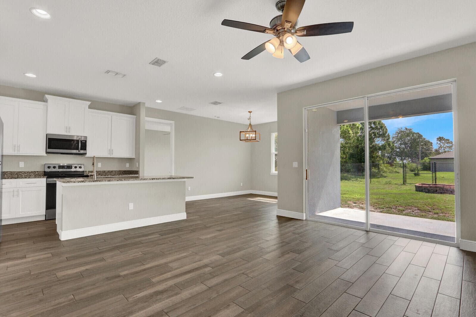 3673 SW Bonwold Street, Port St. Lucie, FL 34953 — zdjęcie 4