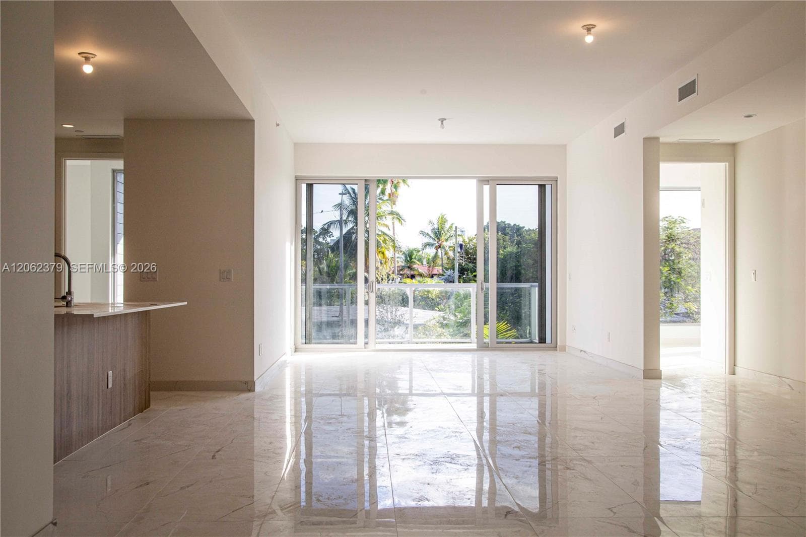 529 SW 11th St # 202, Miami, FL 33129 — zdjęcie 3