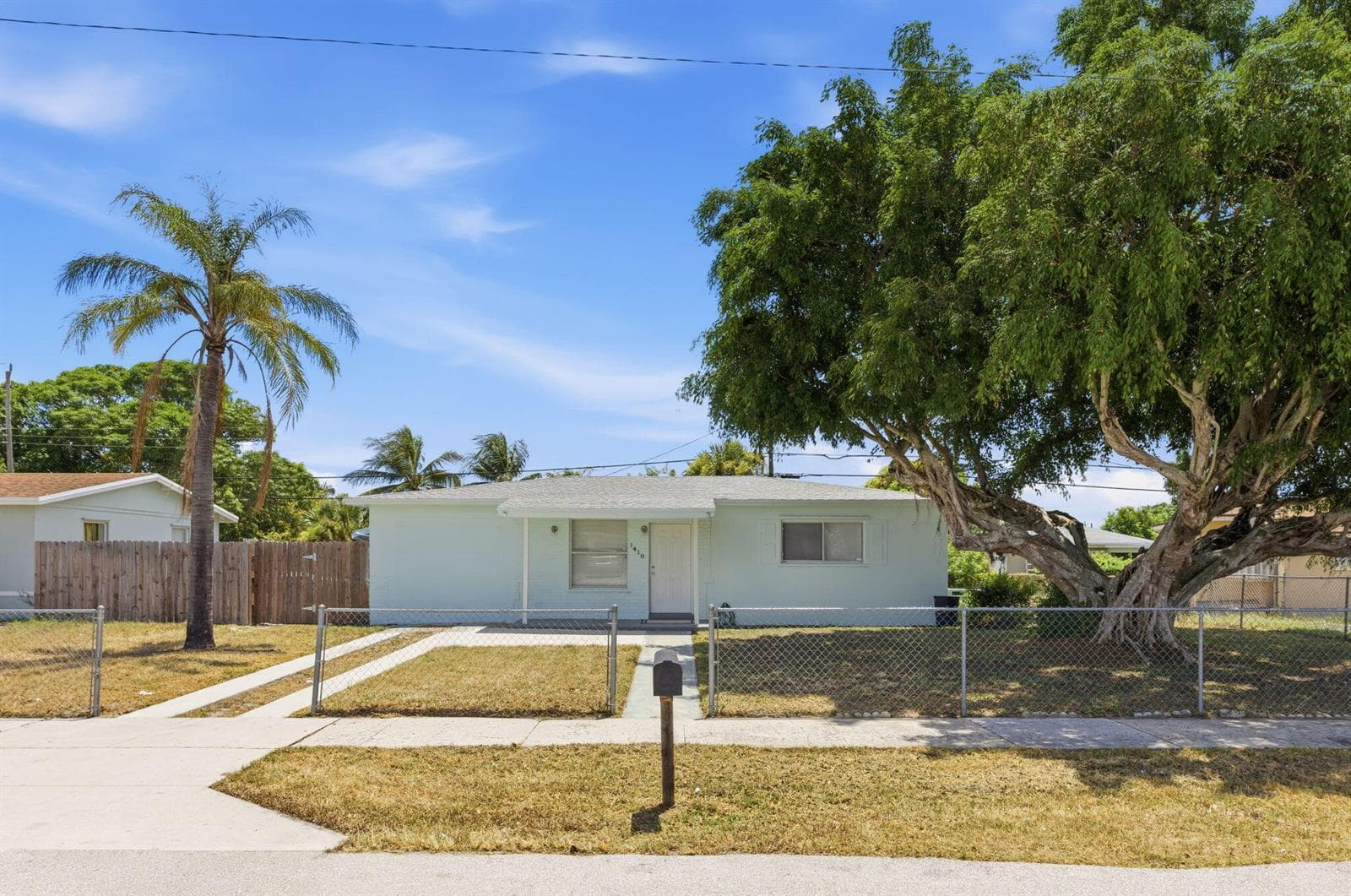 1410 NW 1st Court, Boynton Beach, FL 33435
