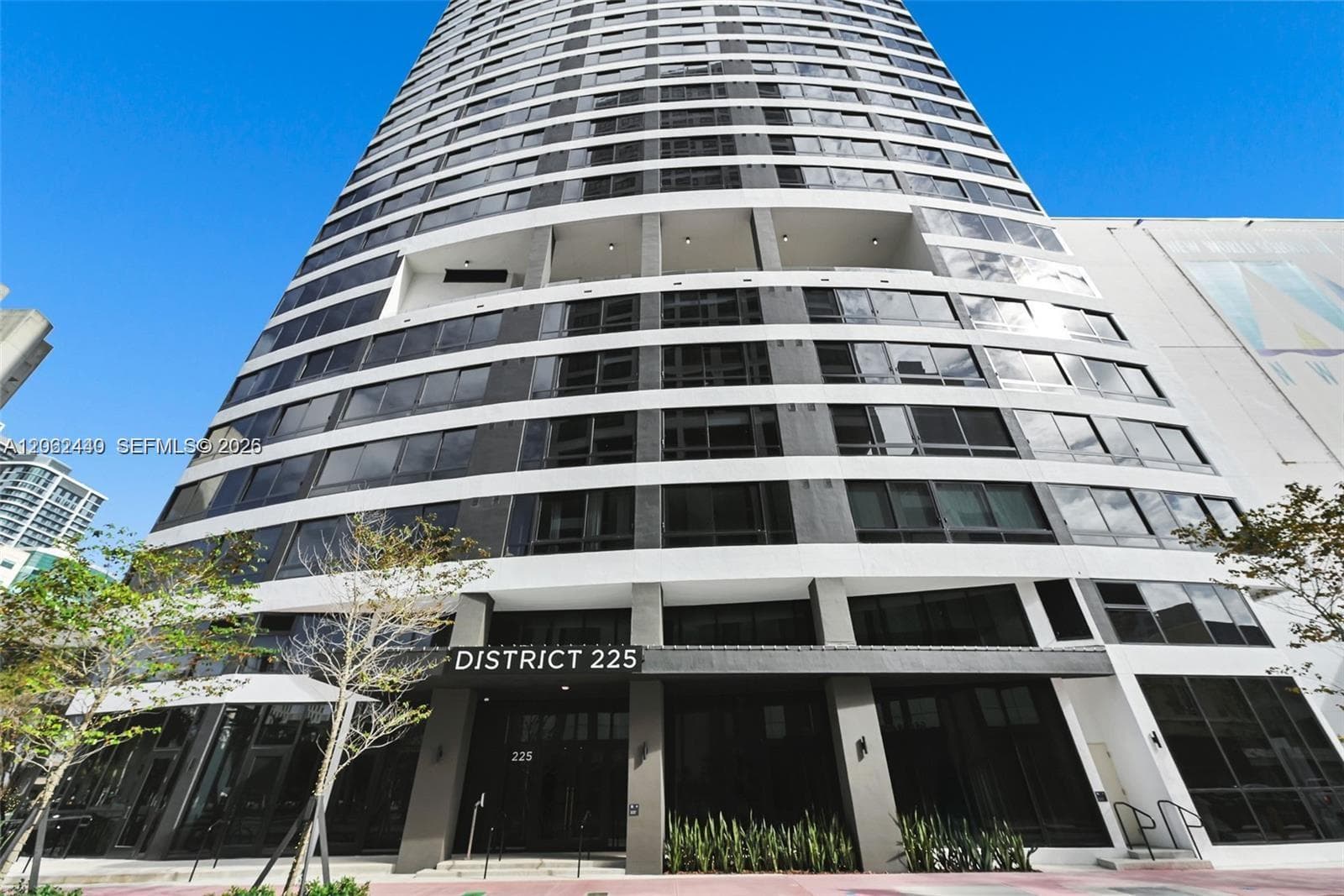 225 N Miami Ave # 1801, Miami, FL 33128