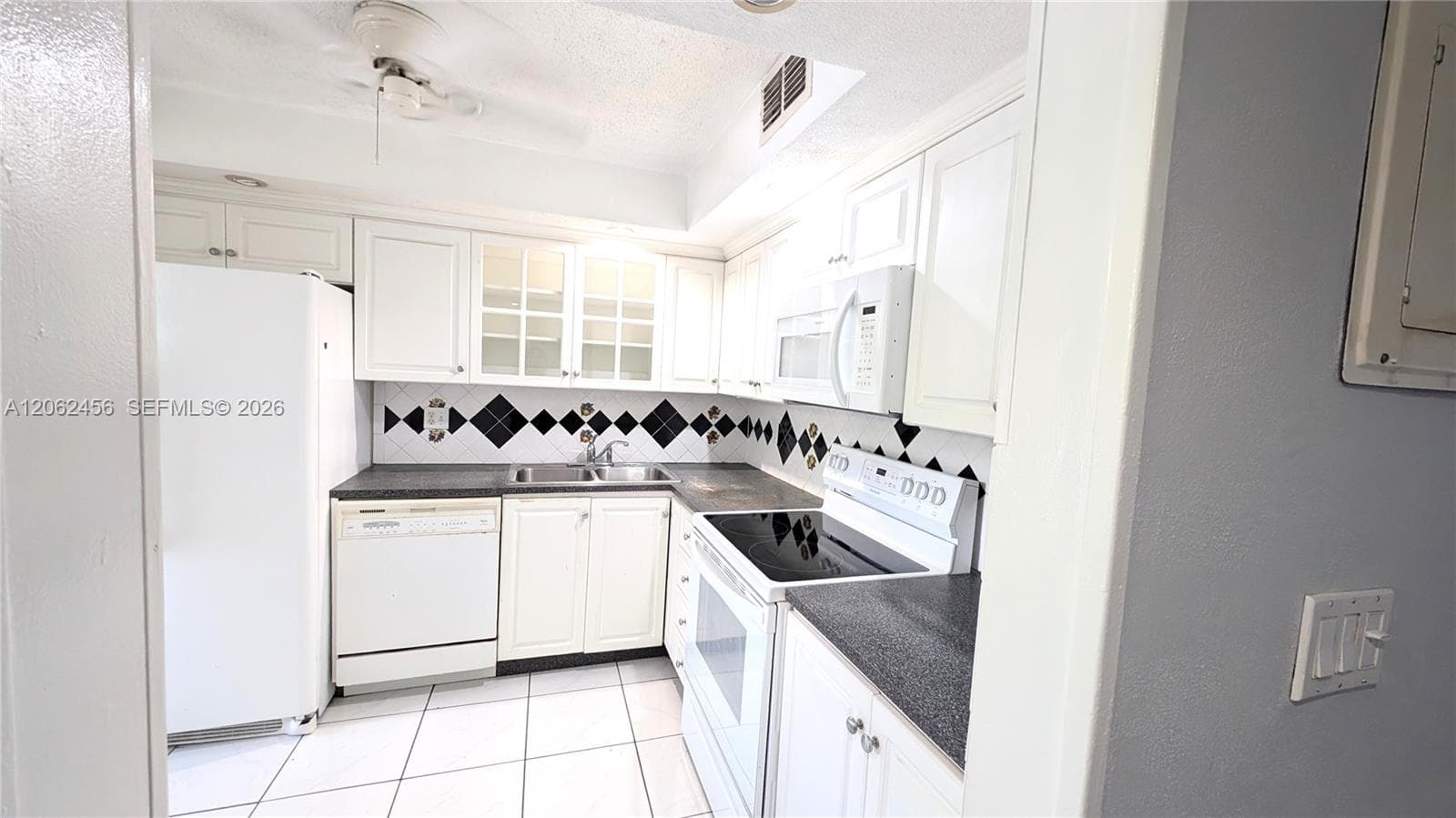 19051 NE 2nd Ave # 1507, Miami, FL 33179 — zdjęcie 3