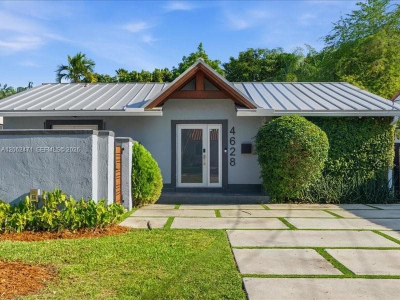 4628 SW 10th St # 4628, Miami, FL 33134
