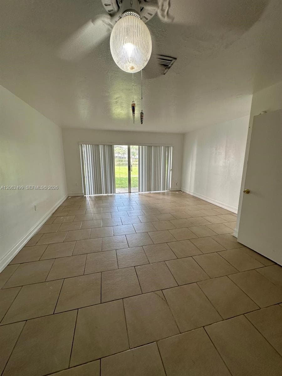 7344 SW 82nd St # C115, Miami, FL 33143 — zdjęcie 3