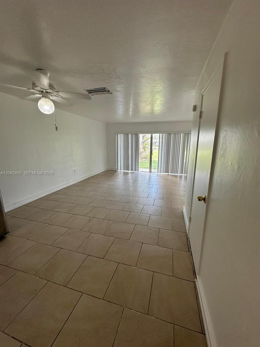 7344 SW 82nd St # C115, Miami, FL 33143 — zdjęcie 4