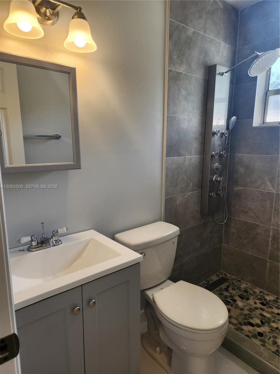 836 NW 98th St, Miami, FL 33150 — zdjęcie 4
