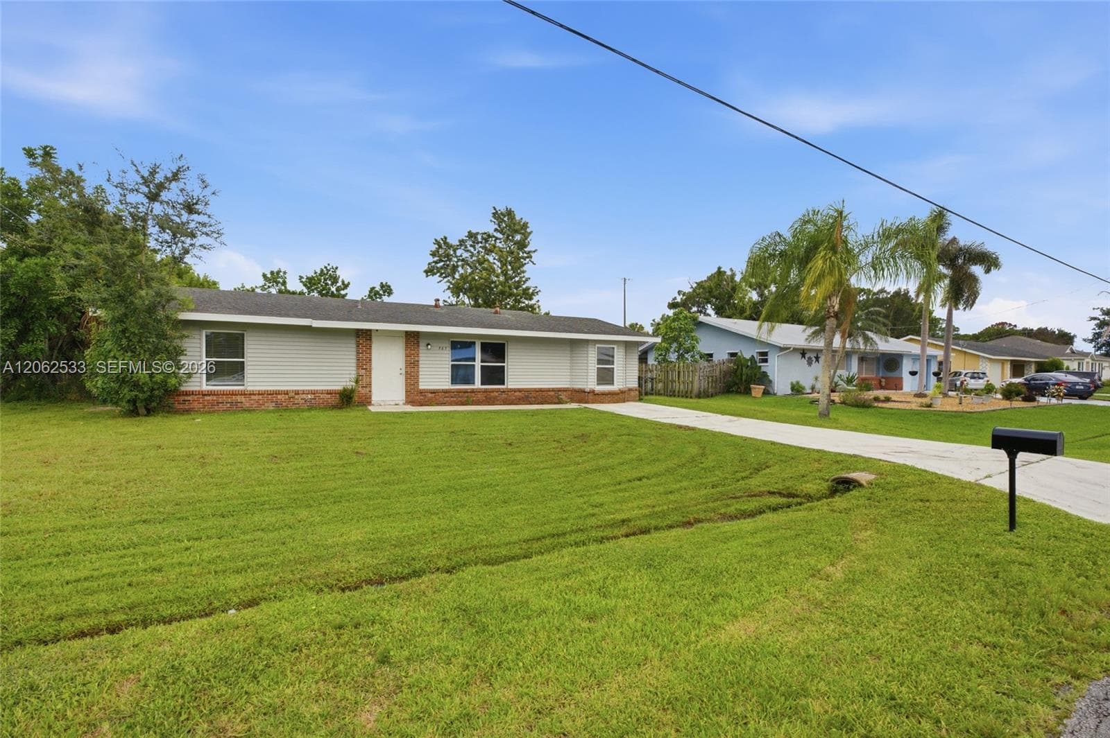 365 NW Curtis St, Port St. Lucie, FL 34983 — zdjęcie 2