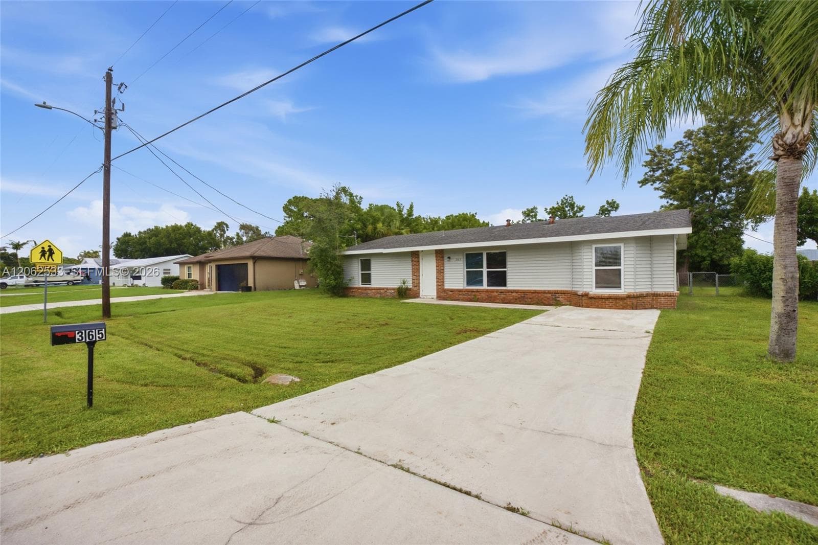 365 NW Curtis St, Port St. Lucie, FL 34983 — zdjęcie 3