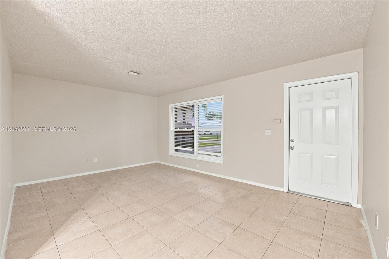 365 NW Curtis St, Port St. Lucie, FL 34983 — zdjęcie 4