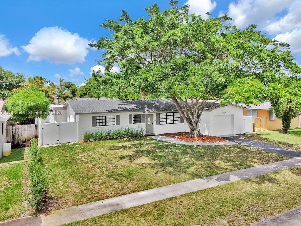 7710 NW 6th Ct, Pembroke Pines, FL 33024 — zdjęcie 3