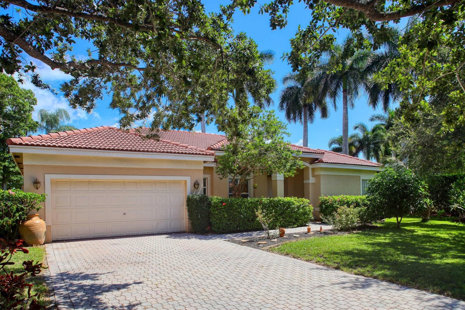 10303 NW 54th Place, Coral Springs, FL 33076