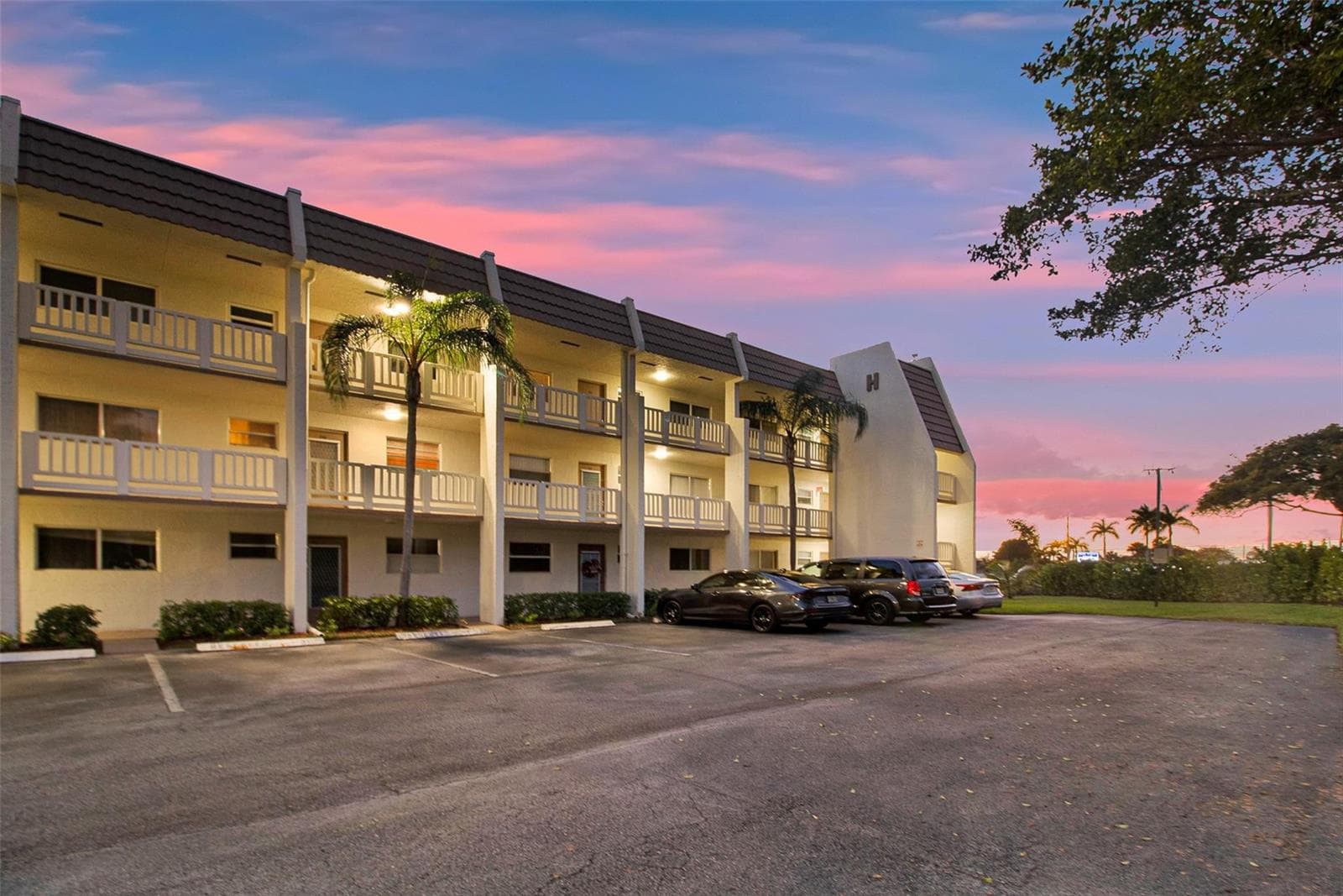 6890 Royal Palm Boulevard # 312H, Margate, FL 33063