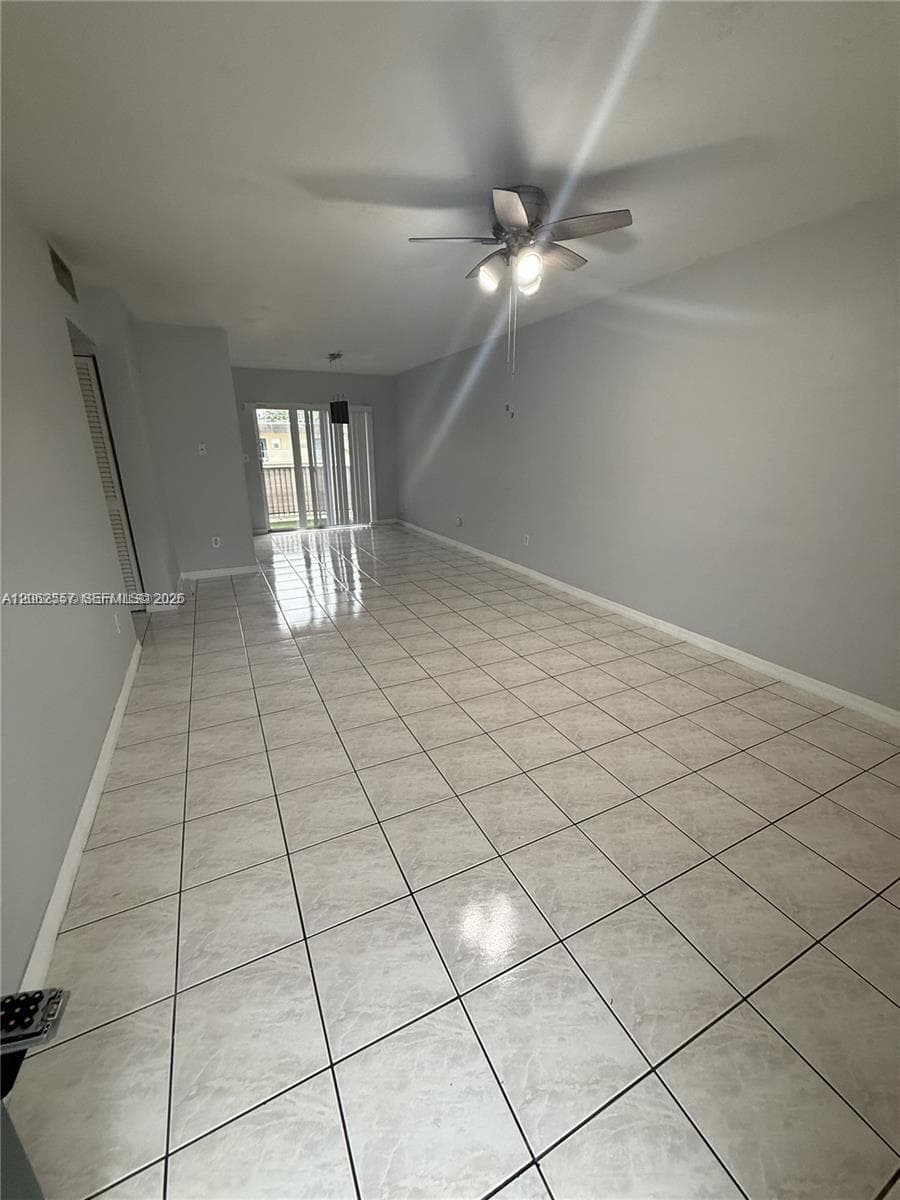 7505 SW 82nd St # 314, Miami, FL 33143 — zdjęcie 2