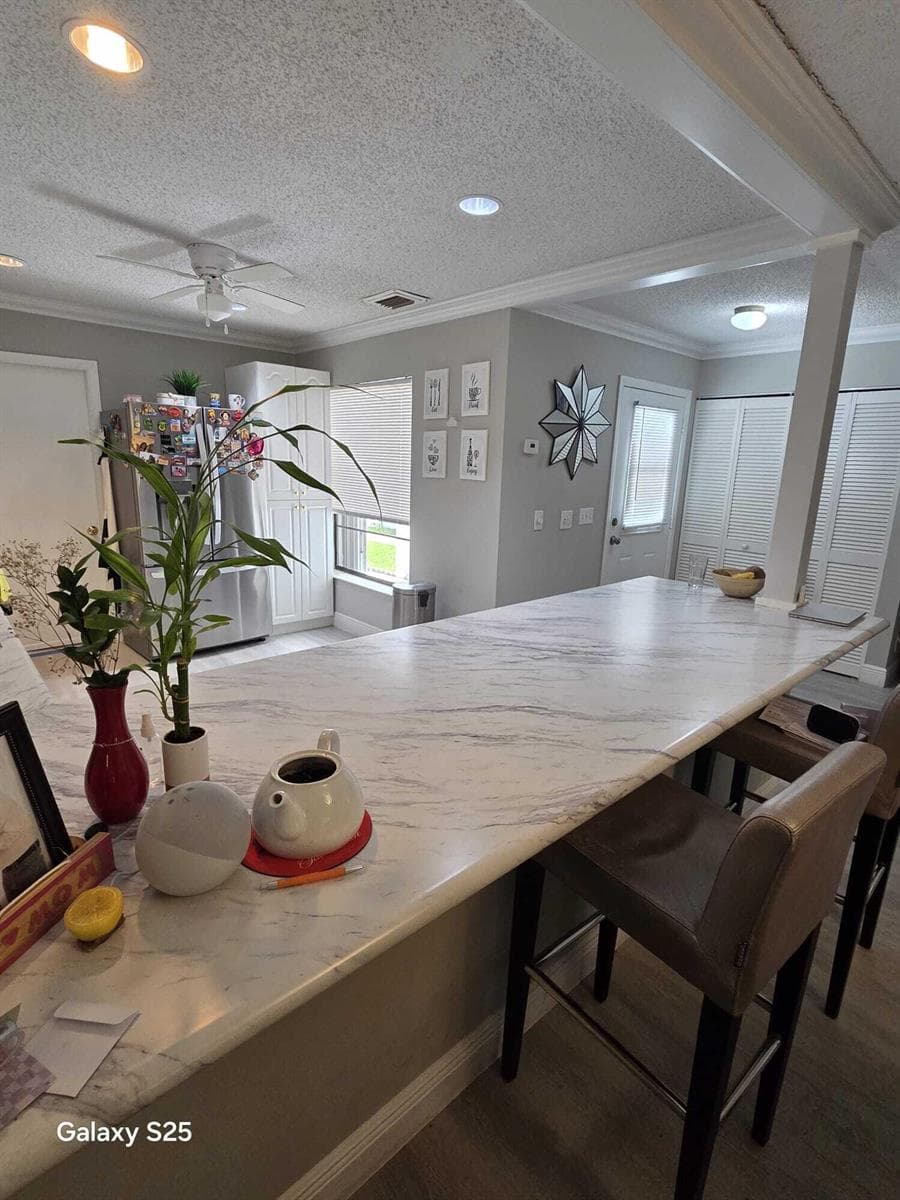 3703 Hertford Court, FL 33463 — zdjęcie 2