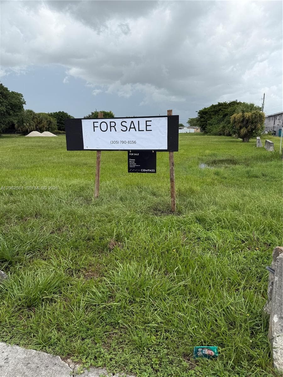 2203 NW 143, Opa-Locka, FL 33054 — zdjęcie 3