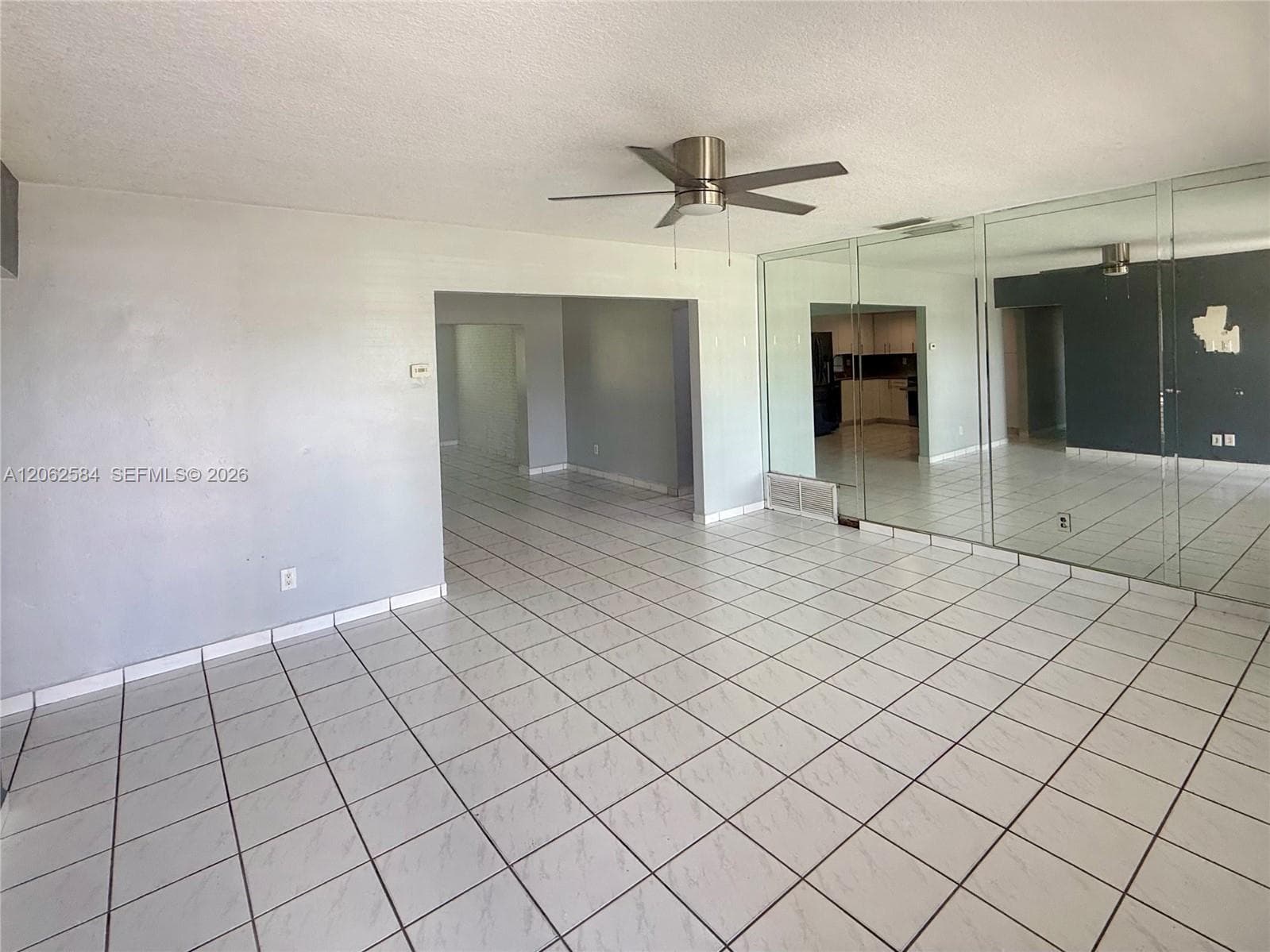 7710 NW 5th St, Pembroke Pines, FL 33024 — zdjęcie 3