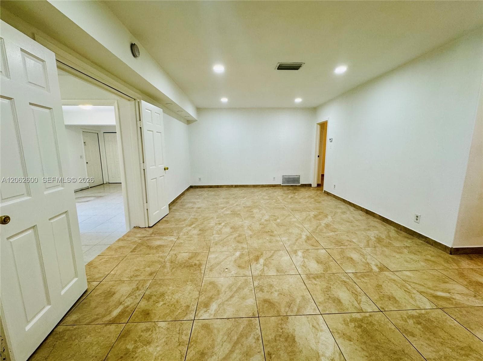 717 NE 10th Ave # 1-2, Hallandale Beach, FL 33009 — zdjęcie 5