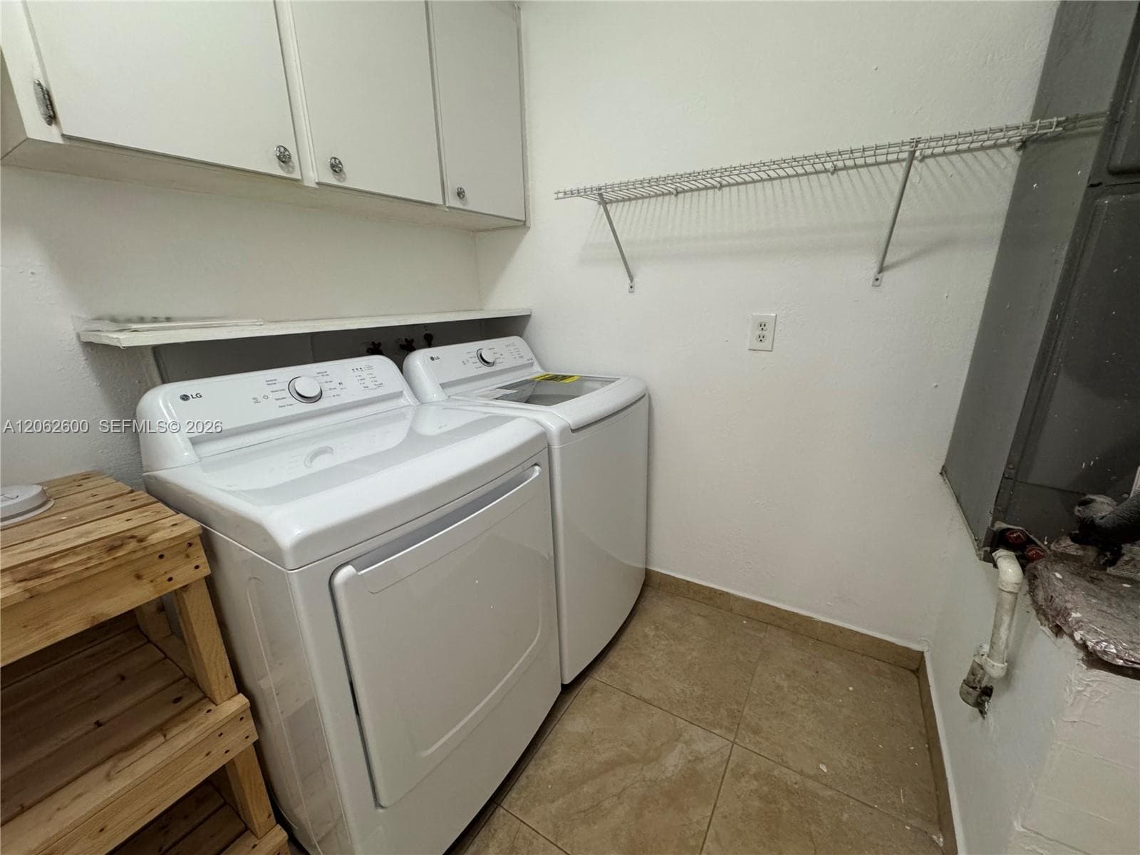 717 NE 10th Ave # 1-2, Hallandale Beach, FL 33009 — zdjęcie 4