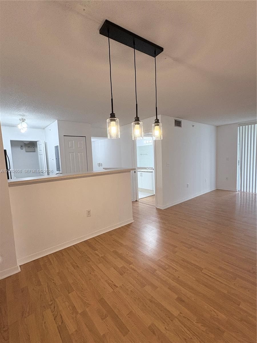 11177 SW 8th St # 108, Pembroke Pines, FL 33025 — zdjęcie 3