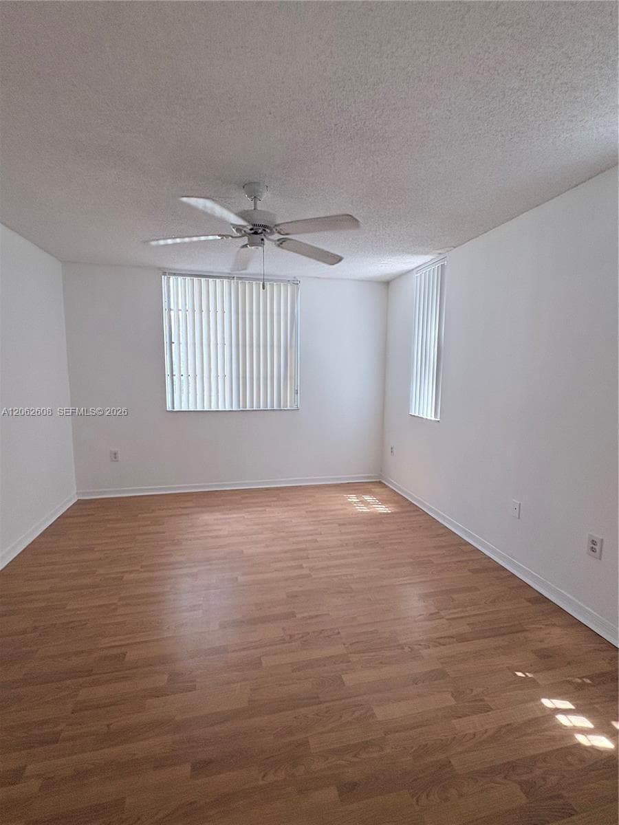 11177 SW 8th St # 108, Pembroke Pines, FL 33025 — zdjęcie 4