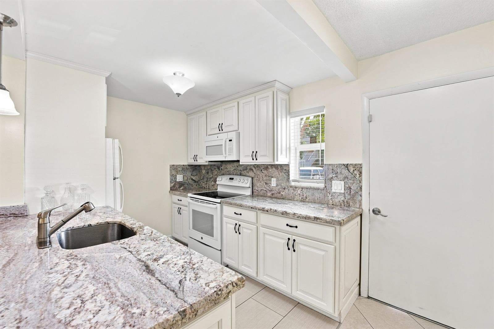 2223 NE 1st Court # 101, Boynton Beach, FL 33435 — zdjęcie 4