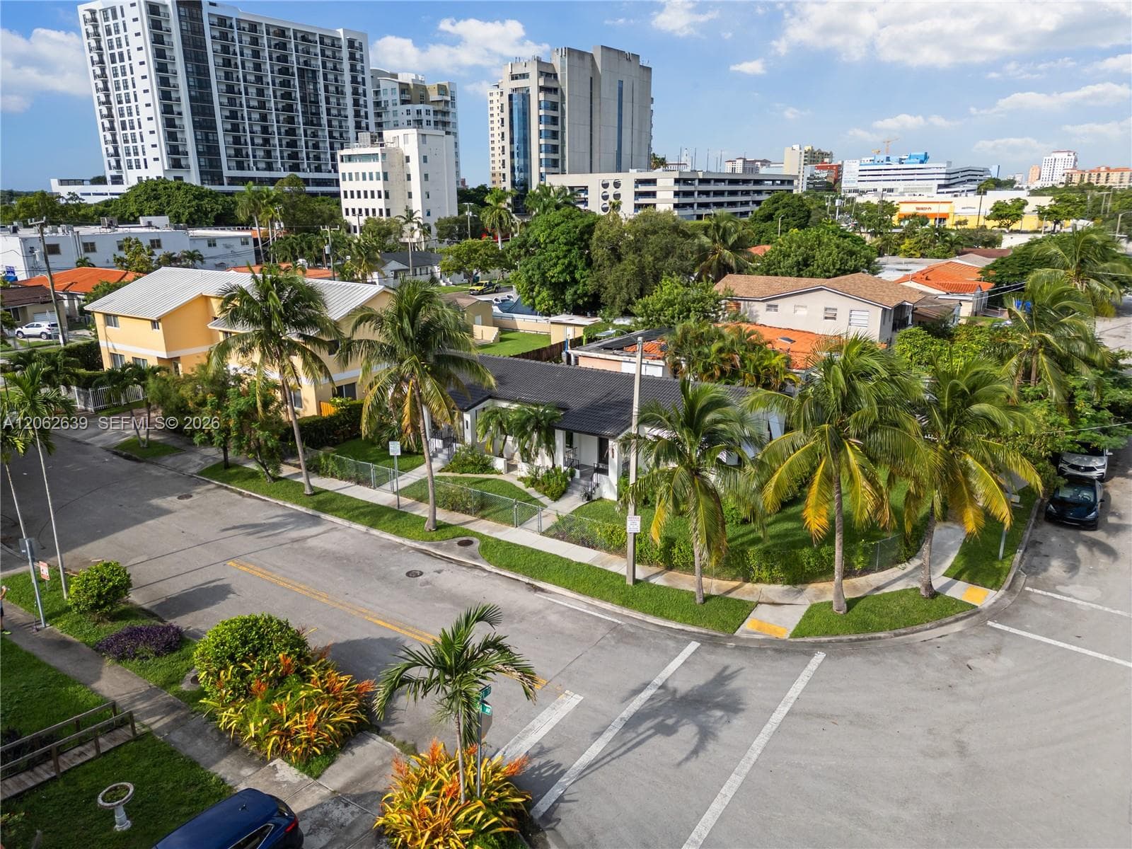 2102 SW 31st Ave # 2100, Miami, FL 33145 — zdjęcie 2