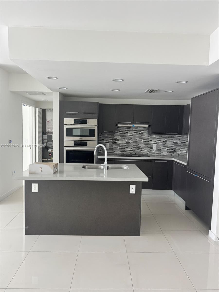 7825 NW 107th Ave # 219, Doral, FL 33178 — zdjęcie 4