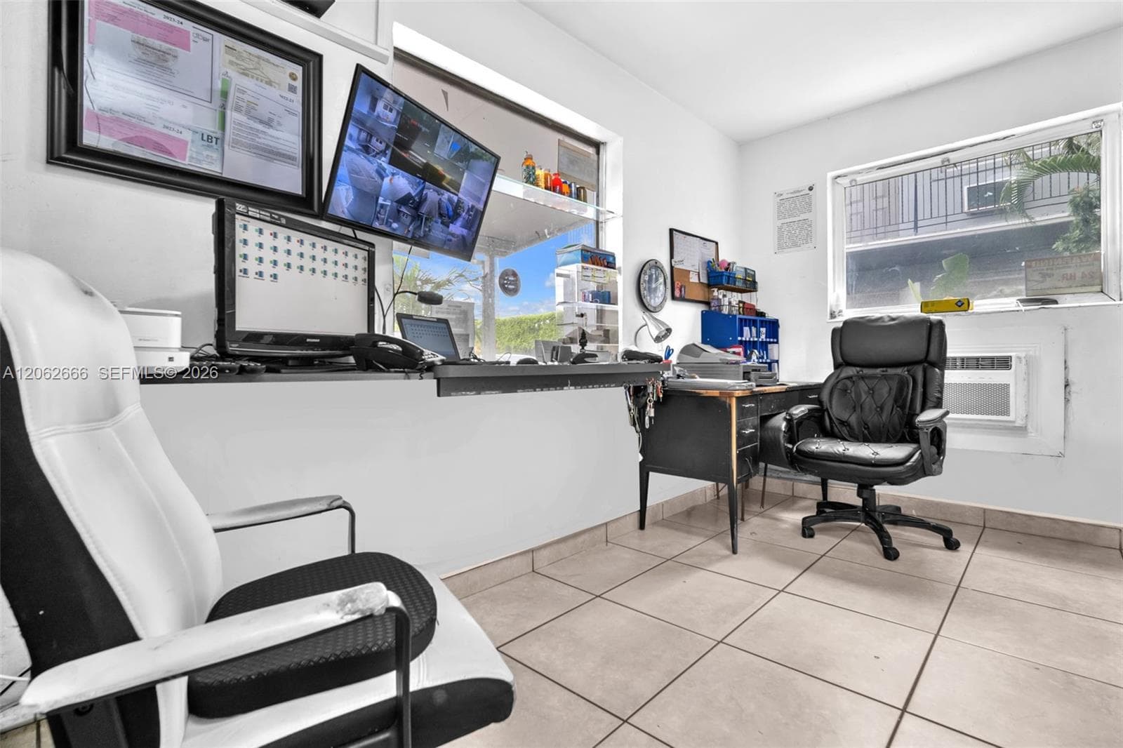 8 E 13th St, Hialeah, FL 33010 — zdjęcie 2
