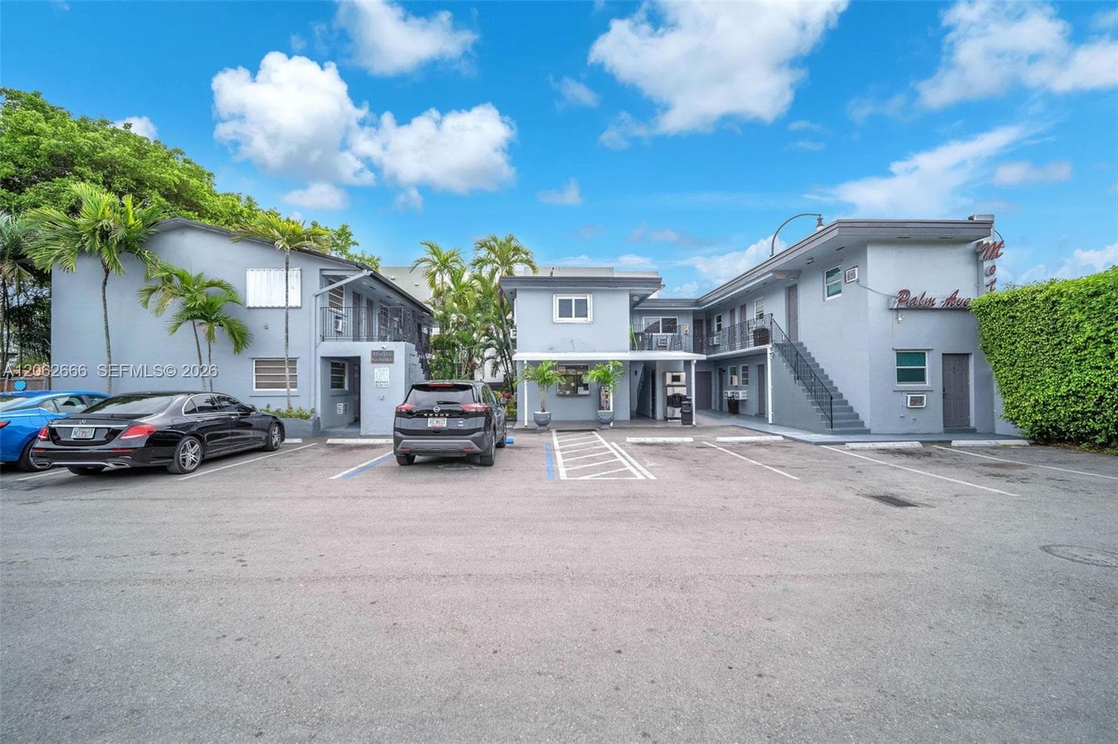 8 E 13th St, Hialeah, FL 33010
