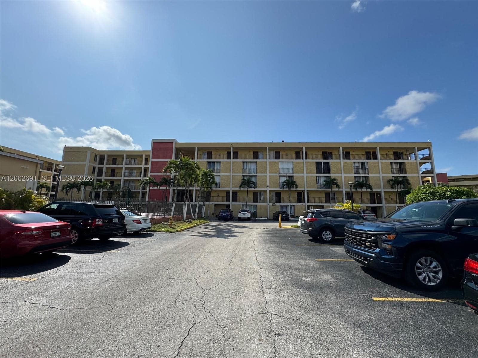 9240 Fontainebleau Blvd # 204, Miami, FL 33172 — zdjęcie 2