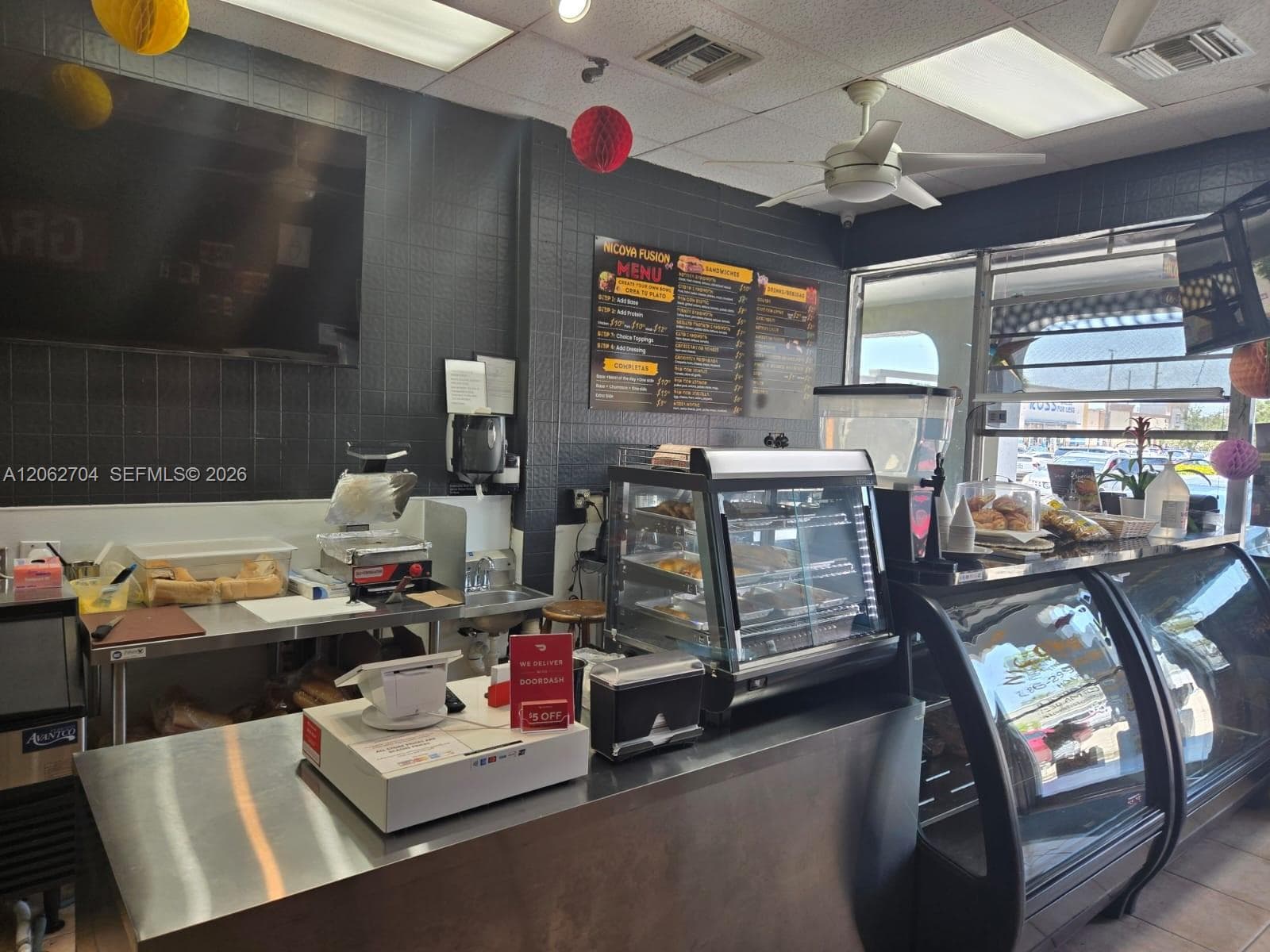 1426 W 49 St, Hialeah, FL 33012 — zdjęcie 5