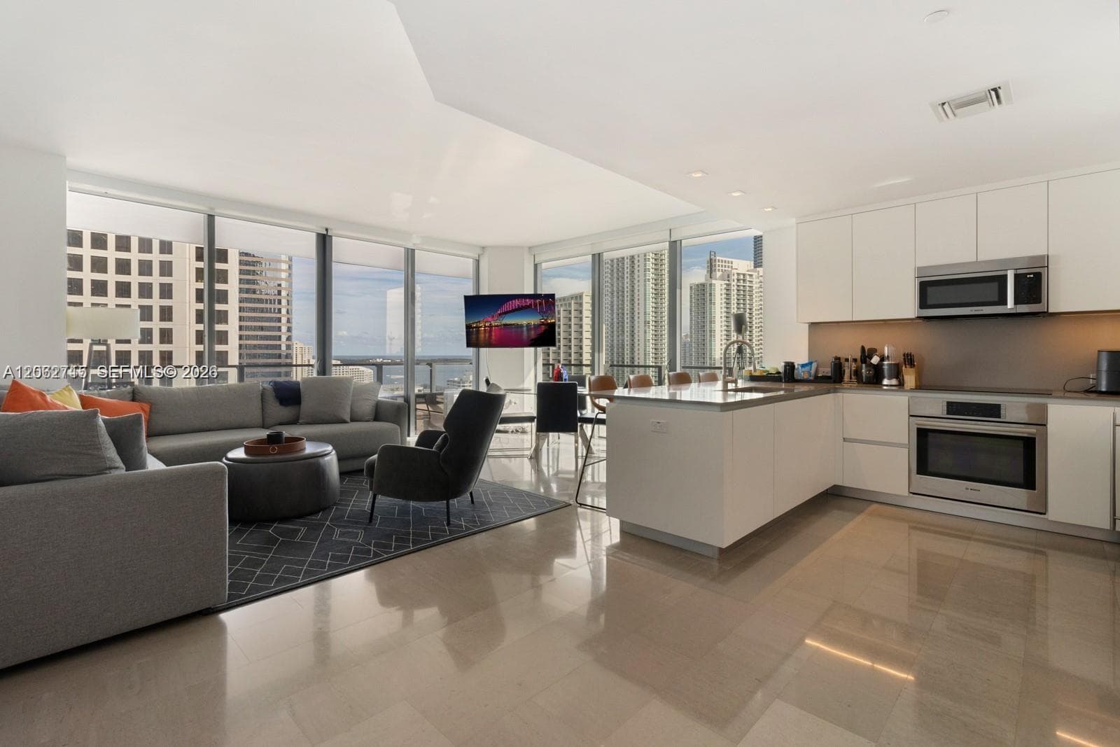 68 SE 6th St # 2101, Miami, FL 33131