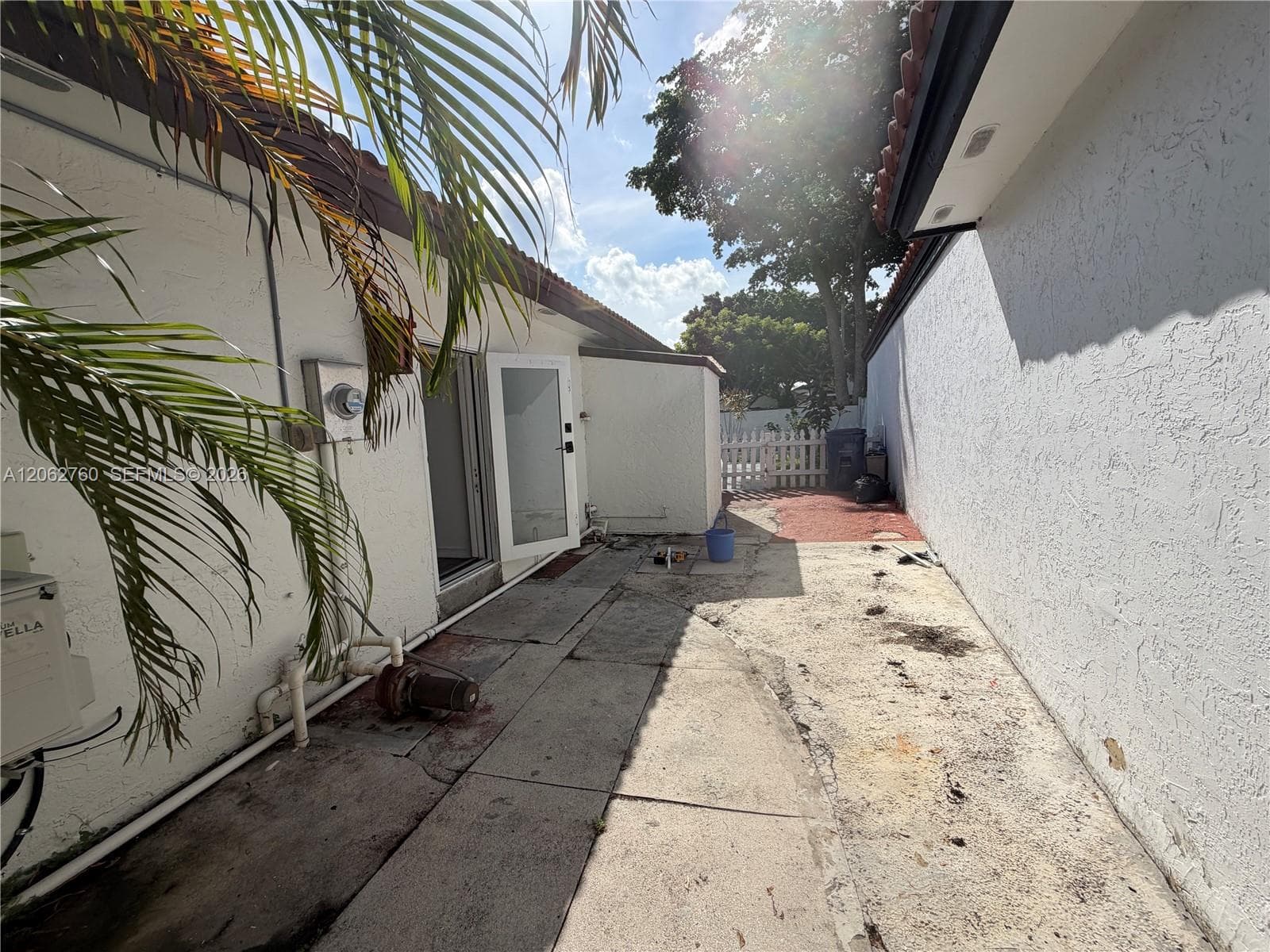17843 NW 63rd Ct FRONT # 0, Hialeah, FL 33015 — zdjęcie 2