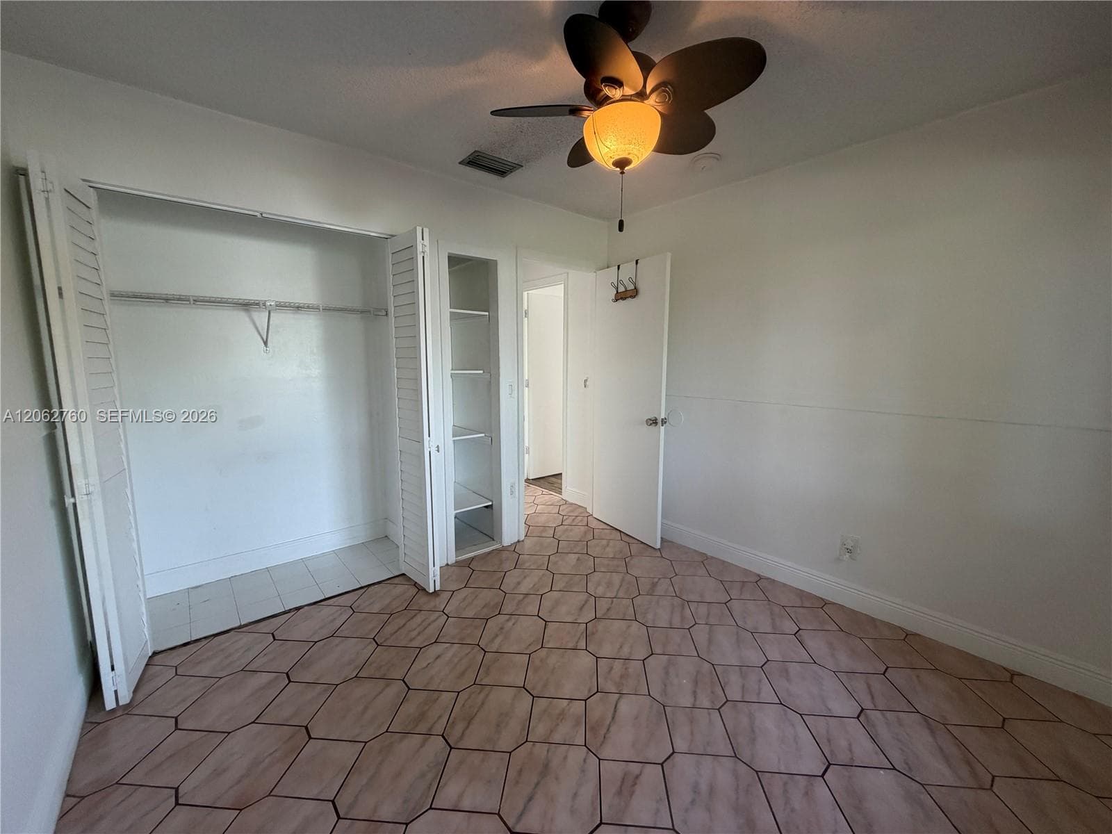 17843 NW 63rd Ct FRONT # 0, Hialeah, FL 33015 — zdjęcie 5