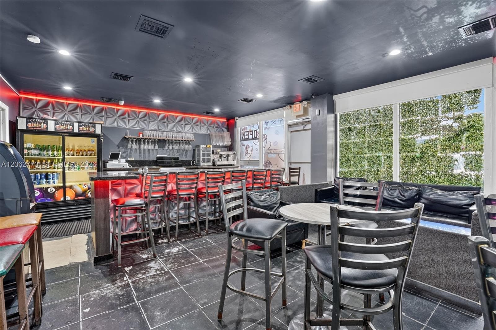 Cafeteria & Sports Bar For Sale In Hialeah, Hialeah, FL 33010 — zdjęcie 4