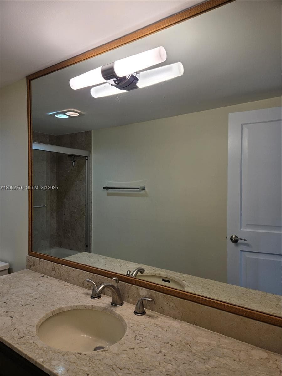 1800 NE 114th St # 911, Miami, FL 33181 — zdjęcie 4
