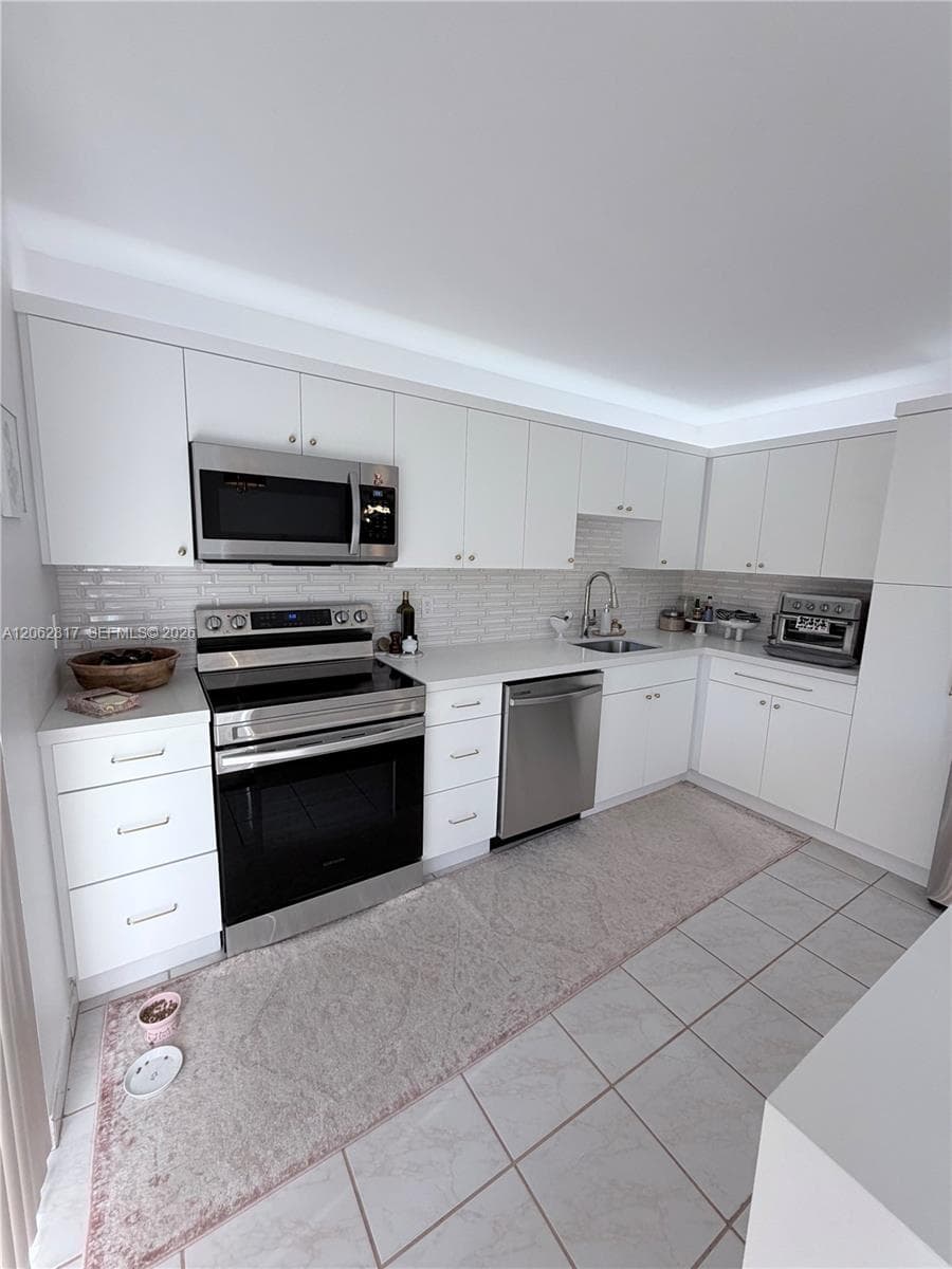 17000 NW 67th Ave # 112, Hialeah, FL 33015 — zdjęcie 3