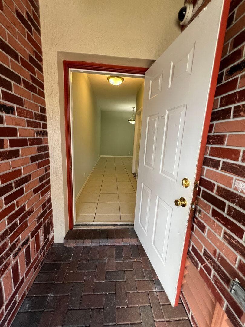 3361 NW 29TH Court, Lauderdale Lakes, FL 33311 — zdjęcie 2