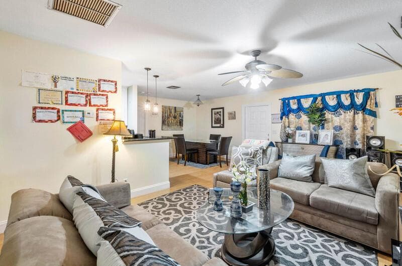 2 CROSSINGS Circle E # E, Boynton Beach, FL 33435 — zdjęcie 3