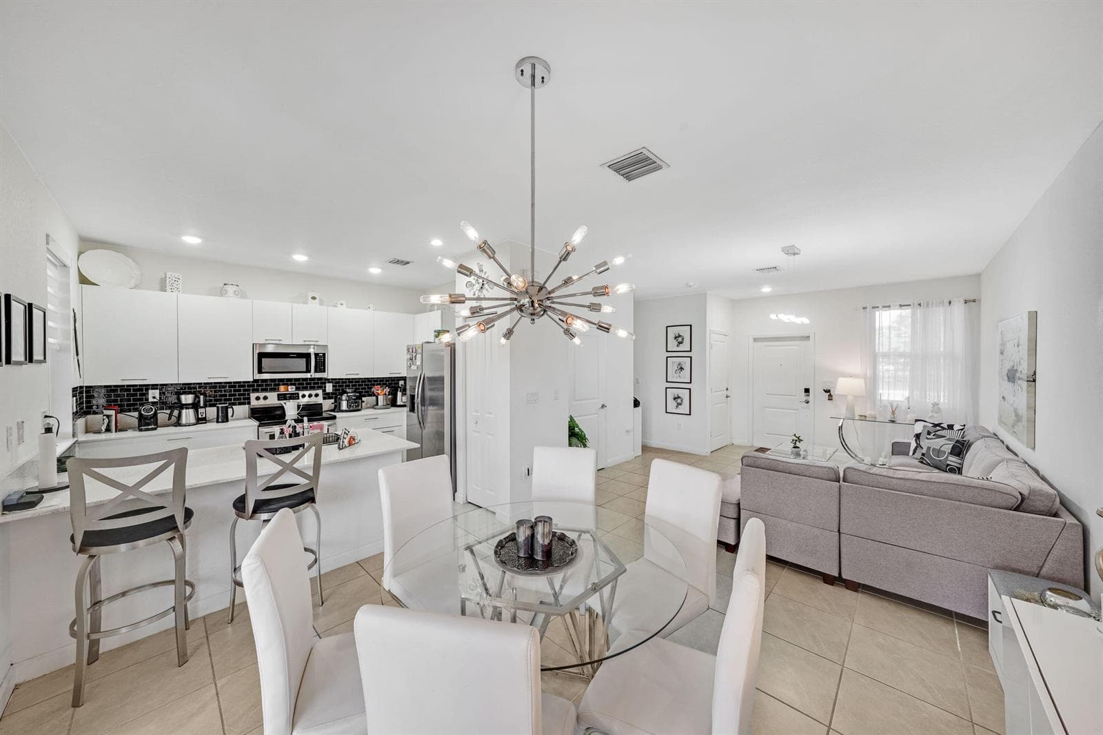 12960 NW 22ND Place, Miami, FL 33167 — zdjęcie 2