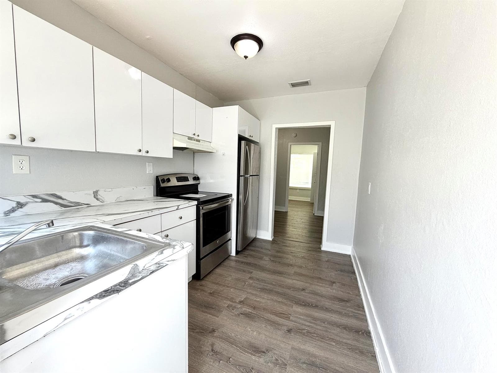 614 NE 3rd Street # 8, Hallandale Beach, FL 33009 — zdjęcie 2